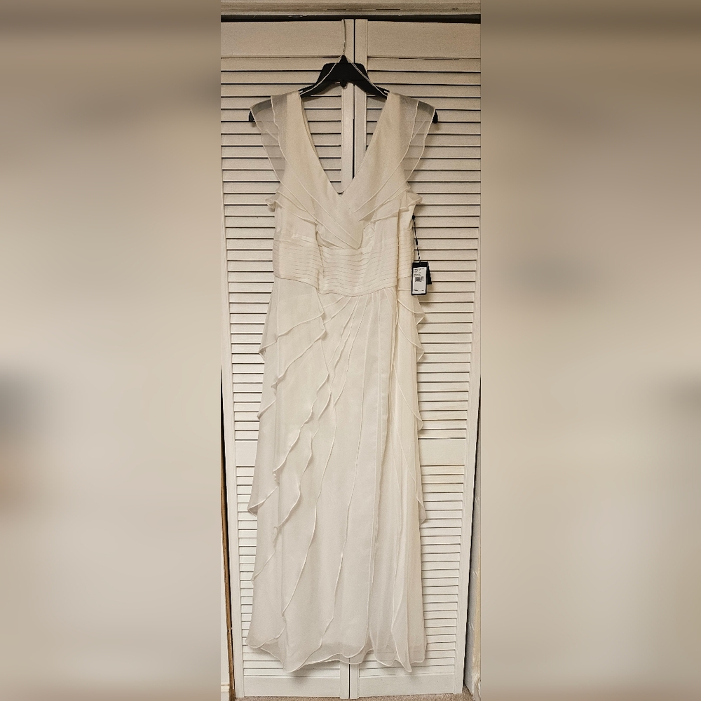 Adrianna Papell Tiered Ruffle Gown - Off White - Plus Size 16 - Brand NEW